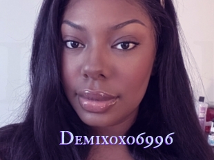 Demixoxo6996