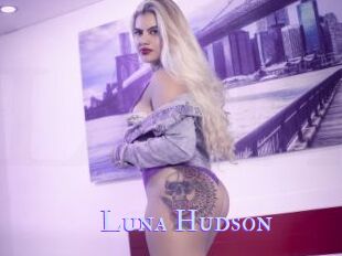 Luna_Hudson