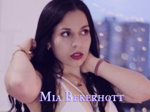 Mia_Bekerhott