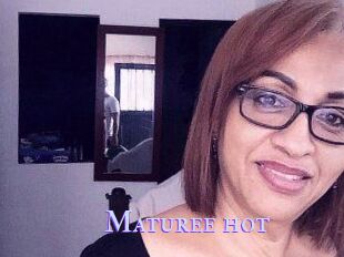 Maturee_hot